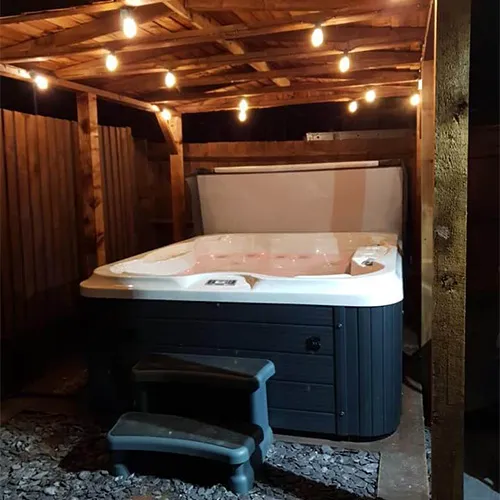 Bath tub